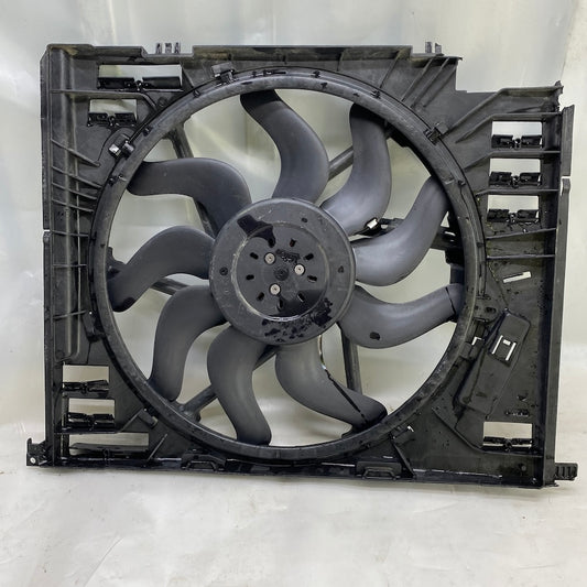 BMW 3 Serisi G20/G21/G22 radyatör fanı – motor soğutma parçası, orijinal çıkma, 1742866615