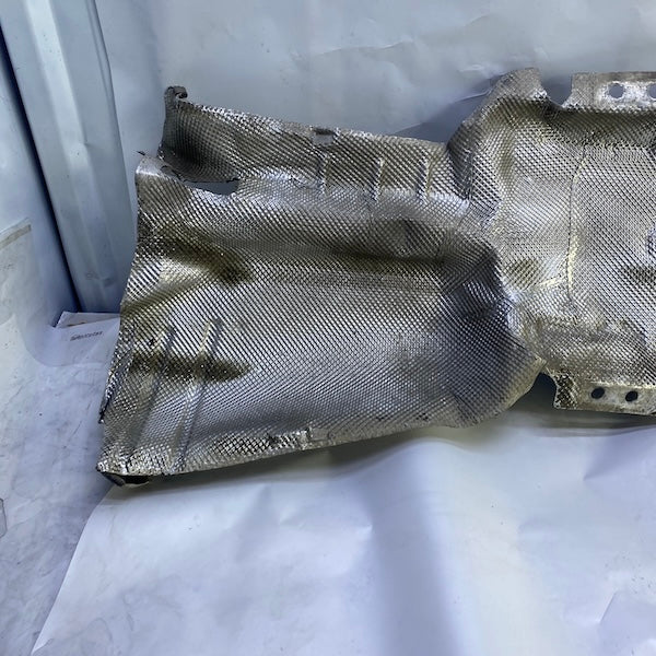 BMW 3 Serisi E46 Egzost Isı Kalkanı 8193807