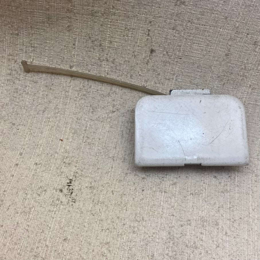 BMW 3 Serisi E46 Ön Tampon Çeki Demir Kapağı 7037740