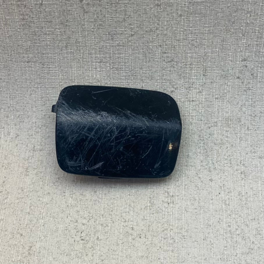 BMW 3 Serisi E90 E91 Arka Tampon Çeki Demir Kapağı 51127128262