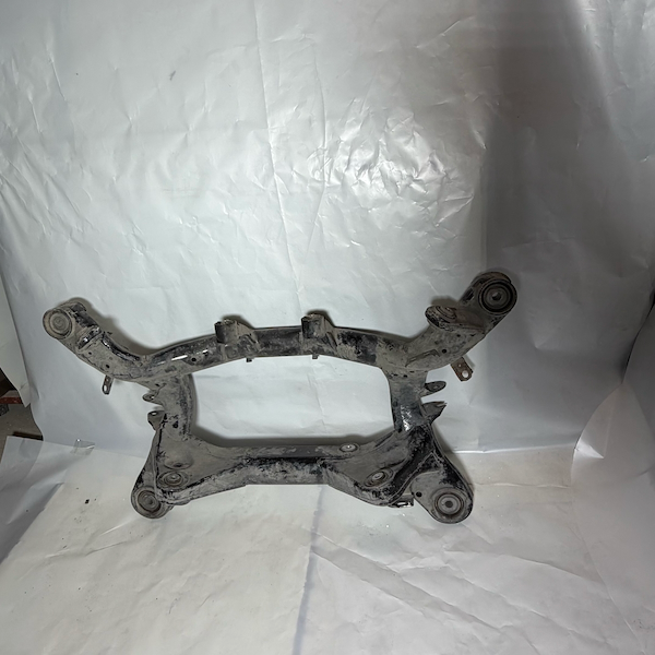 BMW 3 Serisi F30 Arka Travers (Dingil) Orijinal Çıkma En Uygun Oto Parça