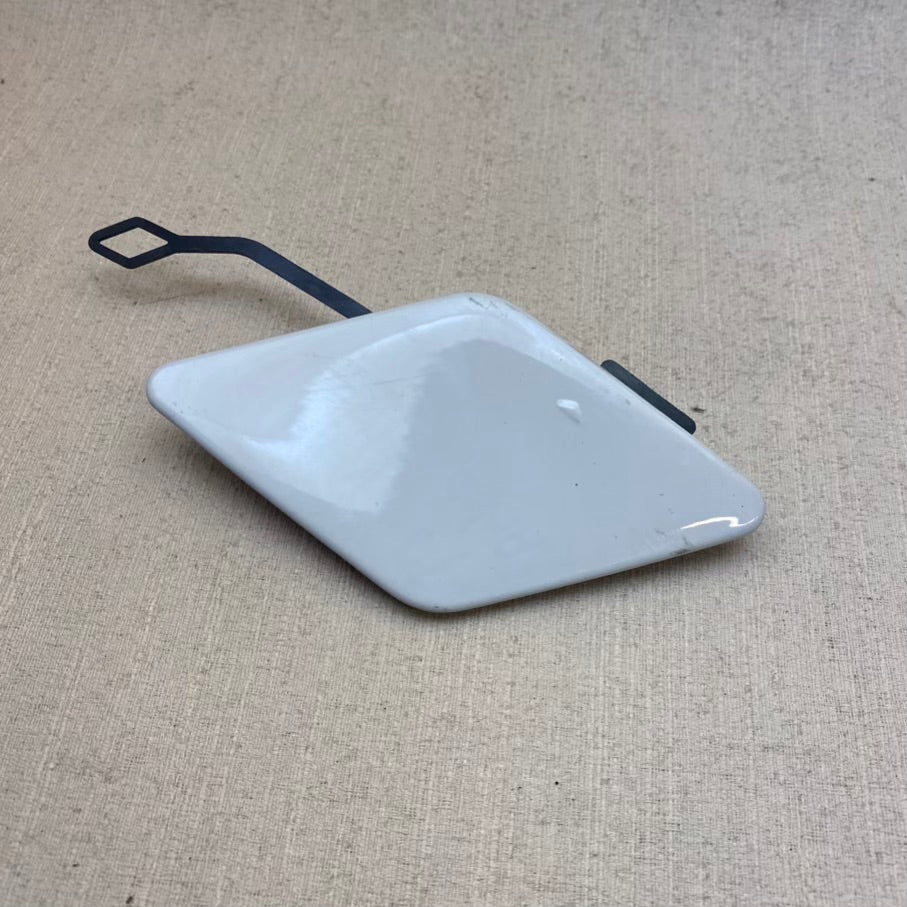 BMW 3 Serisi F30 F35 Arka Tampon Çeki Demir Kapağı 51127301464