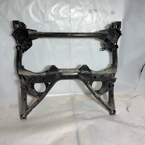 BMW 3 Serisi F30/F31 Motor Traversi Beşiği Orijinal Çıkma En Uygun Oto Parça