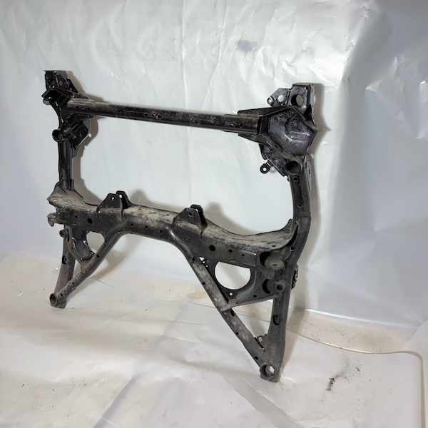 BMW 3 Serisi F30/F31 Motor Traversi Beşiği Orijinal Çıkma En Uygun Oto Parça