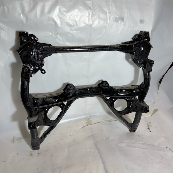 BMW 3 Serisi F30/F31 Motor Traversi Beşiği Orijinal Çıkma En Uygun Oto Parça
