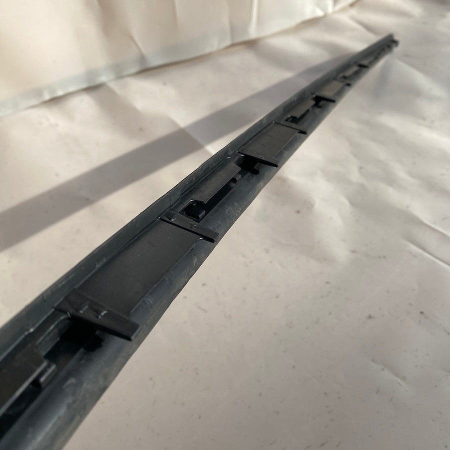 BMW 4 F36 Ön Cam Kenar Çıtası 5131 7285928