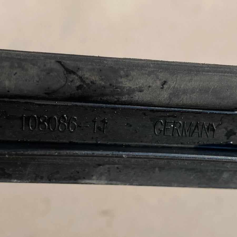 BMW 4 F36 Ön Cam Kenar Çıtası 5131 7285928
