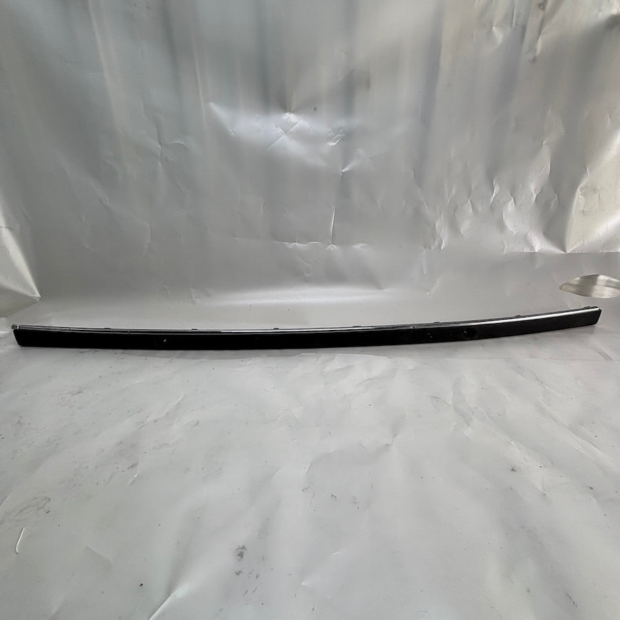BMW 5 E39 Arka Tampon Çıtası Orta 51128184504