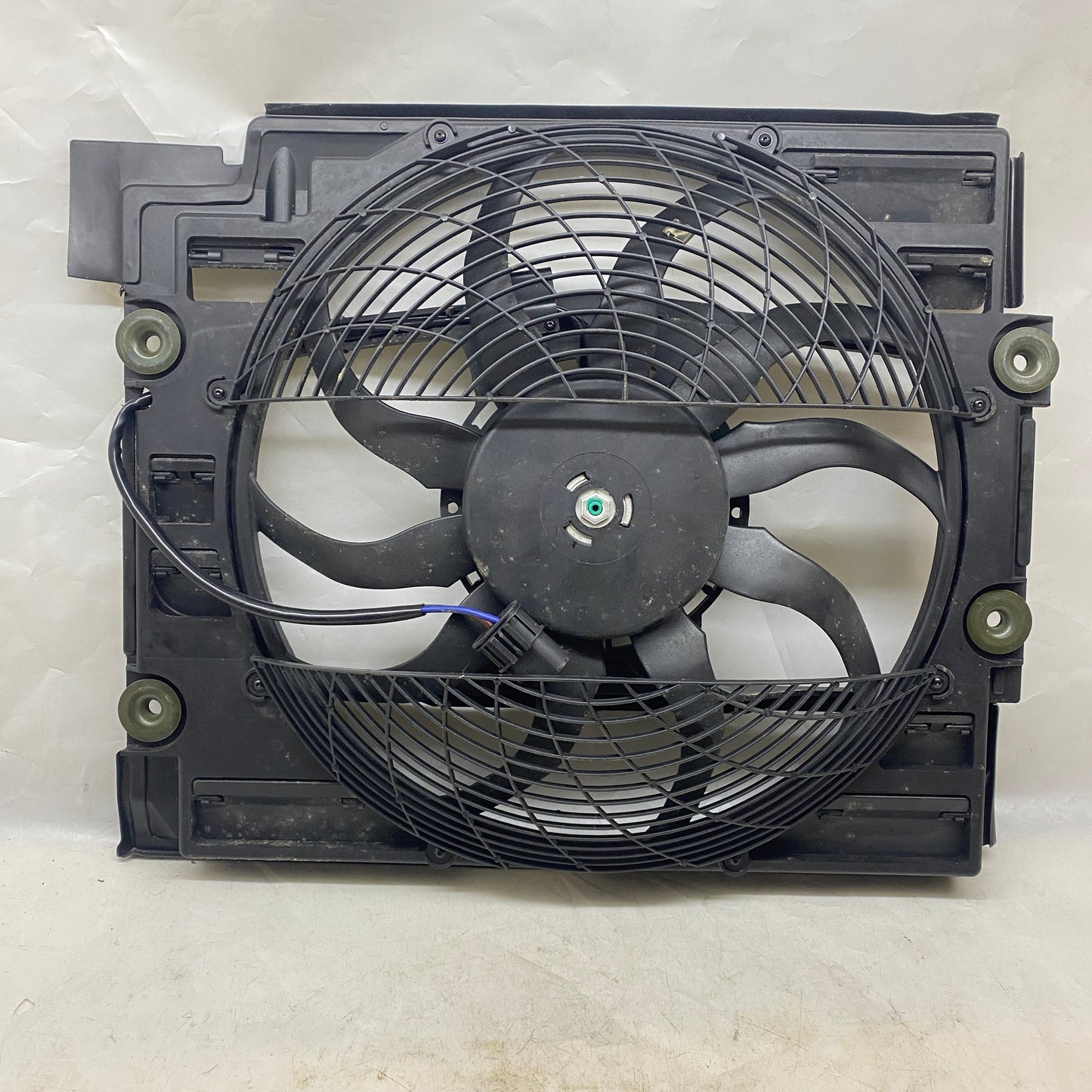 BMW 5 E39 Klima Fan Motoru 8EW351040-11 1996-2004 En Uygun Oto Parça