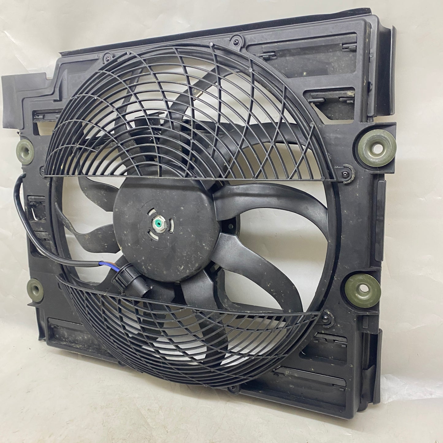 BMW 5 E39 Klima Fan Motoru 8EW351040-11 1996-2004 En Uygun Oto Parça