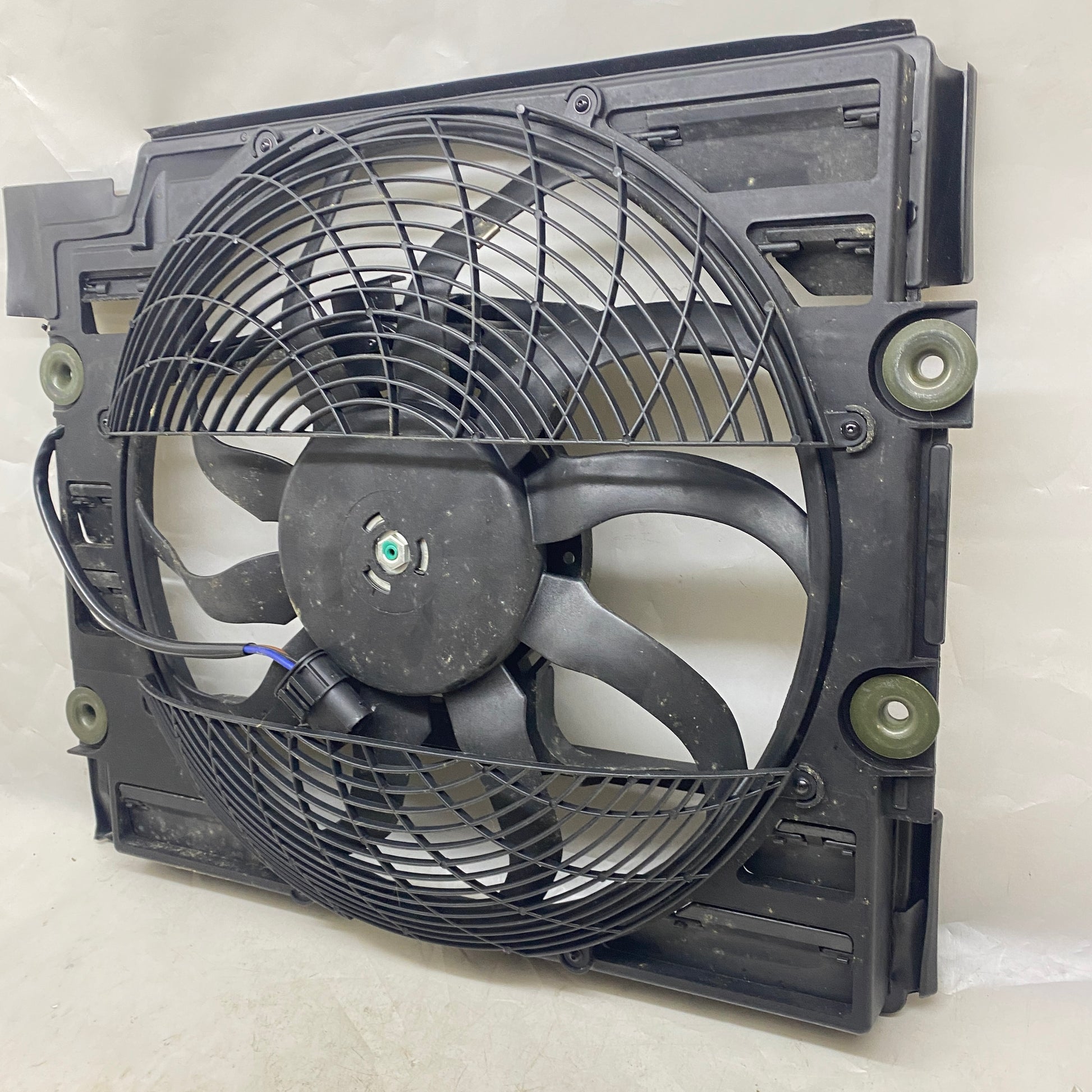 BMW 5 E39 Klima Fan Motoru 8EW351040-11 1996-2004 En Uygun Oto Parça