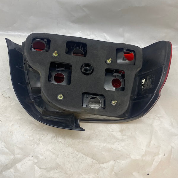 BMW 5 E39 Sağ Stop Lambası 8358032 95-04 En Uygun Oto Parça