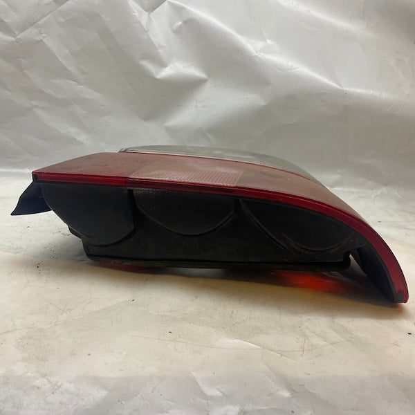 BMW 5 E39 Sağ Stop Lambası 8358032 95-04 En Uygun Oto Parça