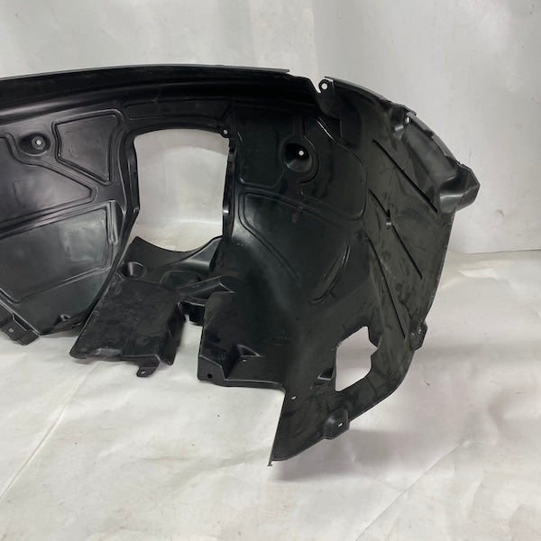 BMW 5 E60/E61 Ön Sol Çamurluk Davlumbazı 51717896605