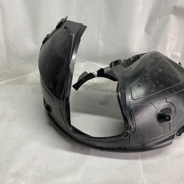 BMW 5 E60/E61 Ön Sol Çamurluk Davlumbazı 51717896605