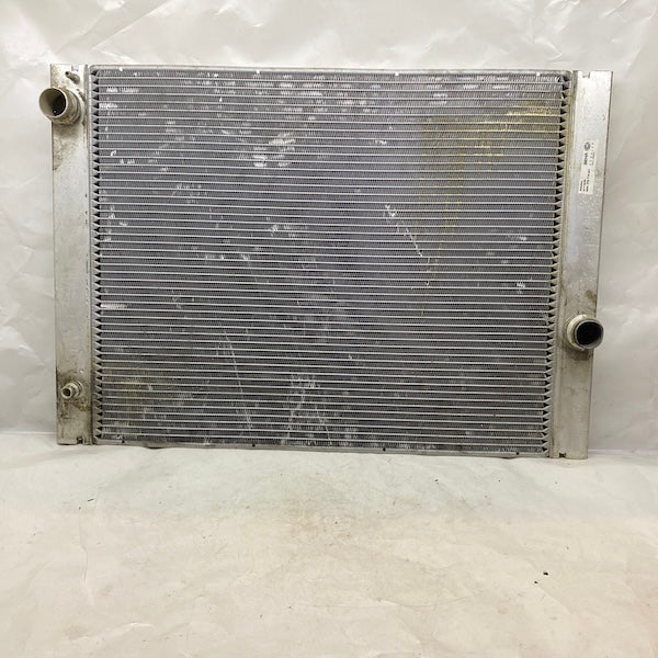 BMW 5 E60/E65 5.20i/5.30 Su Radyatörü 8MK376718-001 En Uygun Oto Parça