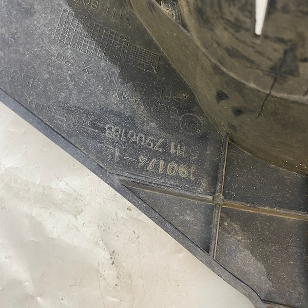 BMW 5 F10 M Sağ Sis Braketi 51117906188 En Uygun Oto Parça