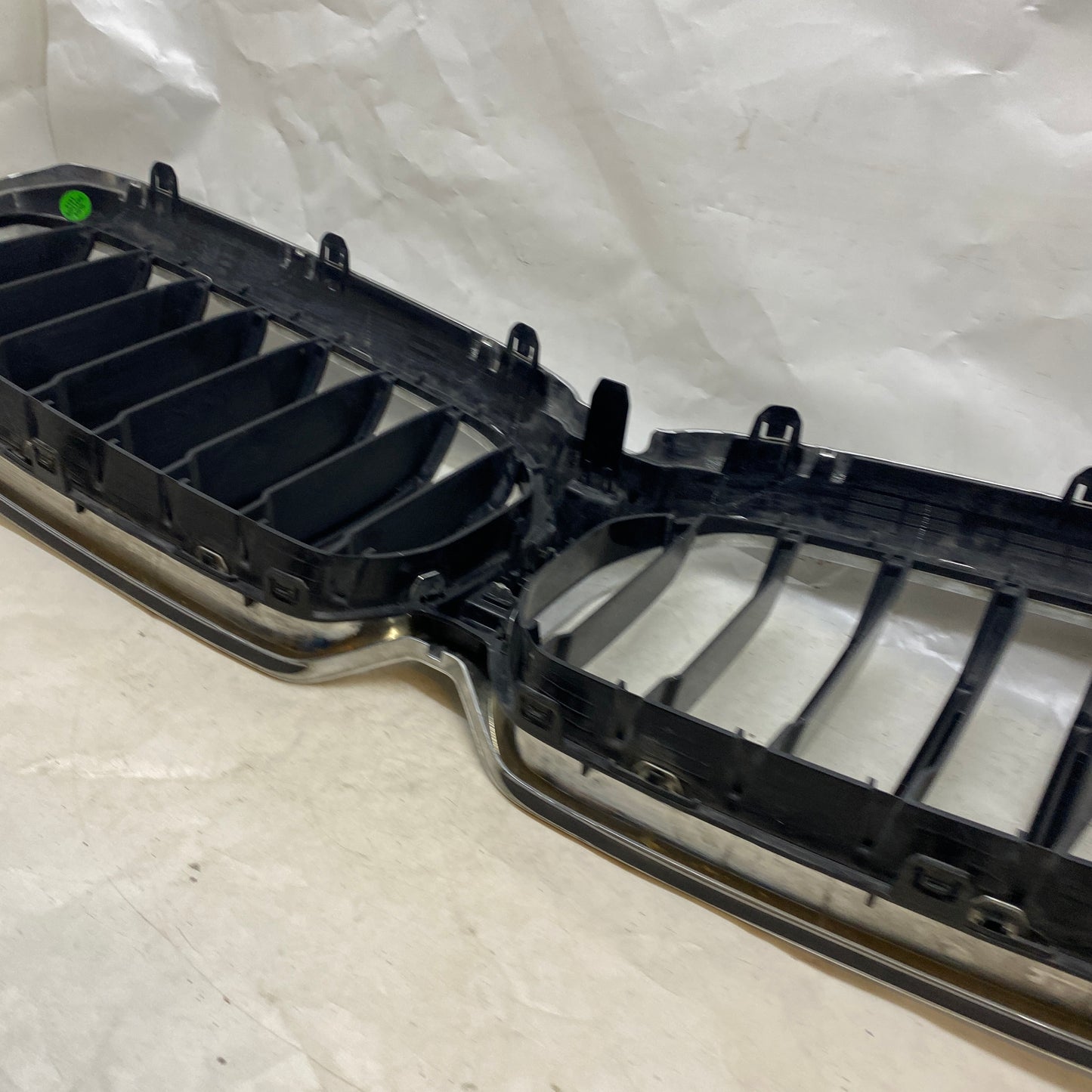 BMW 5 G30/G31 Ön Panjur 5113185178 Orijinal Çıkma En Uygun Oto Parça