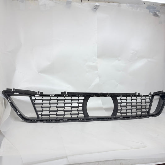 BMW 5 Serisi G30 LCI M Tampon Orta Izgara 51118098664 En Uygun Oto Parça