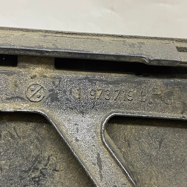 BMW 5 Serisi E34 Ön Çeki Kapağı 1973719 En Uygun Oto Parça