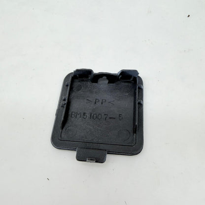 BMW 5 Serisi E60 Ön Tampon Çeki Demiri Kapağı 51117111787