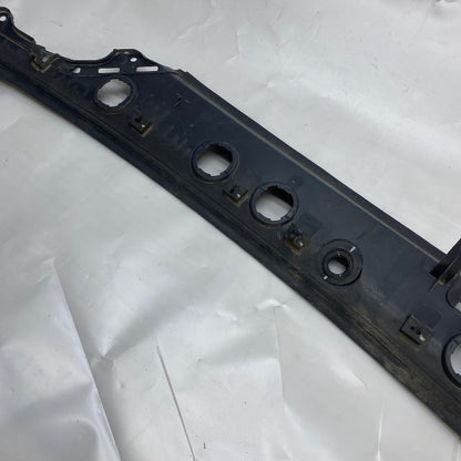 BMW 5 Serisi F07 GT Ön Cam Altı Su Tahliye Paneli 51717199752 Orijinal (2010–2017)