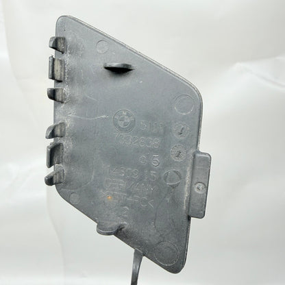 BMW 5 Serisi F10 F11 LCI F18 Ön Tampon Çeki Demir Kapağı 51117332838 En Uygun Oto Parça