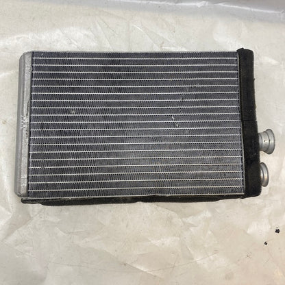 BMW 5 Serisi G30 5.20/5.25 Kalorifer Radyatörü Orijinal Çıkma En Uygun Oto Parça