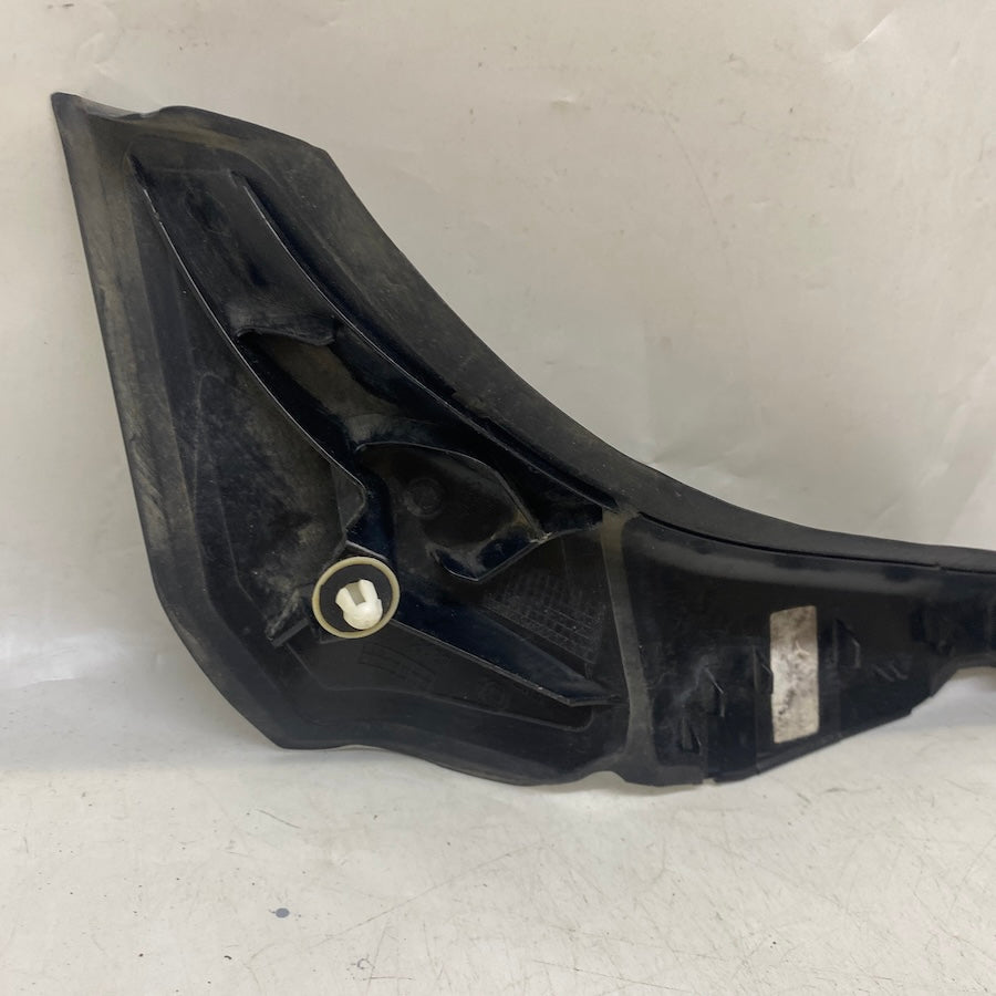 BMW 5 Serisi G30 Arka Sol Bagaj Stop Oluk Çıtası 630371 17-20