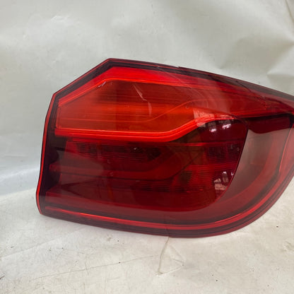 BMW 5 Serisi G30 Dış Stop Lambası 6321737464R/6321737463L 17-20