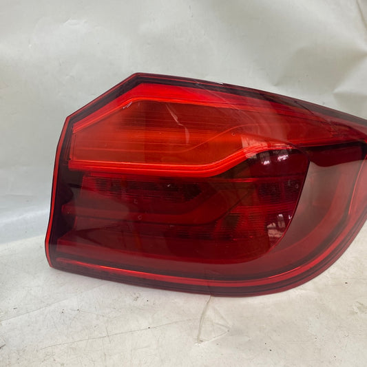 BMW 5 Serisi G30 Dış Stop Lambası 6321737464R/6321737463L 17-20