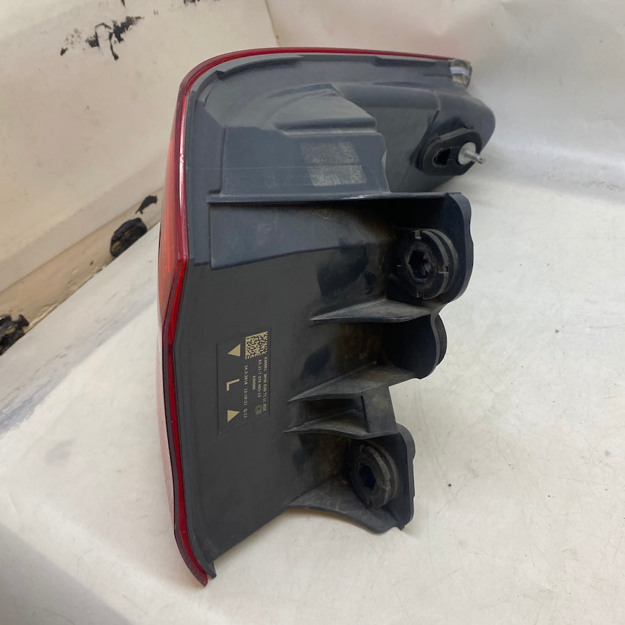 BMW 5 Serisi G30 Dış Stop Lambası 6321737464R/6321737463L 17-20