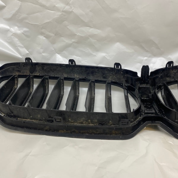 BMW 5 Serisi G30 LCI F90 Ön Panjur Kameralı 51129852283