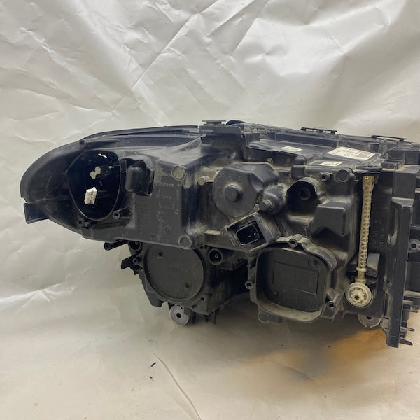 BMW 5 Serisi G30 LCI Sol Far Orijinal 5A388C7-04 En Uygun Oto Parça