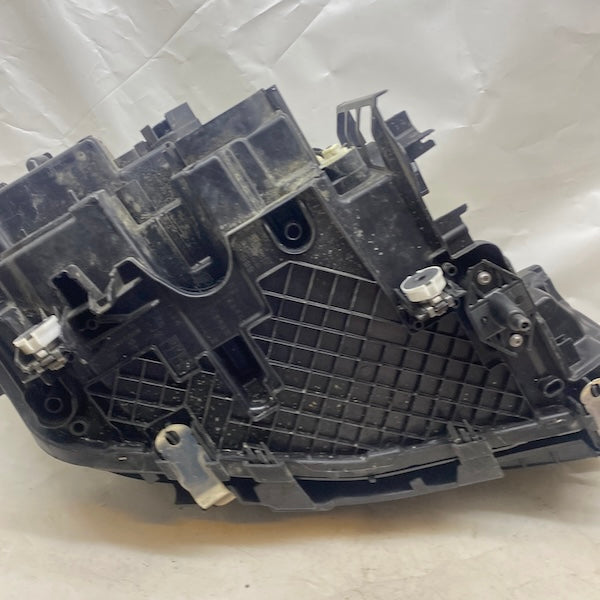 BMW 5 Serisi G30 LCI Sol Far Orijinal 5A388C7-04 En Uygun Oto Parça