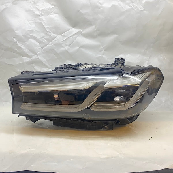 BMW 5 Serisi G30 LCI Sol Far Orijinal 5A388C7-04 En Uygun Oto Parça