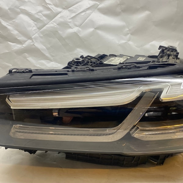 BMW 5 Serisi G30 LCI Sol Far Orijinal 5A388C7-04 En Uygun Oto Parça