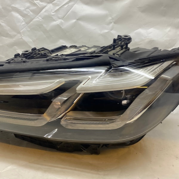 BMW 5 Serisi G30 LCI Sol Far Orijinal 5A388C7-04 En Uygun Oto Parça