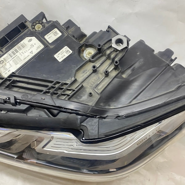 BMW 5 Serisi G30 LCI Sol Far Orijinal 5A388C7-04 En Uygun Oto Parça