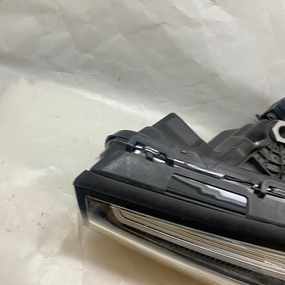 BMW 5 Serisi G30 LCI Sol Far Orijinal 5A388C7-04 En Uygun Oto Parça