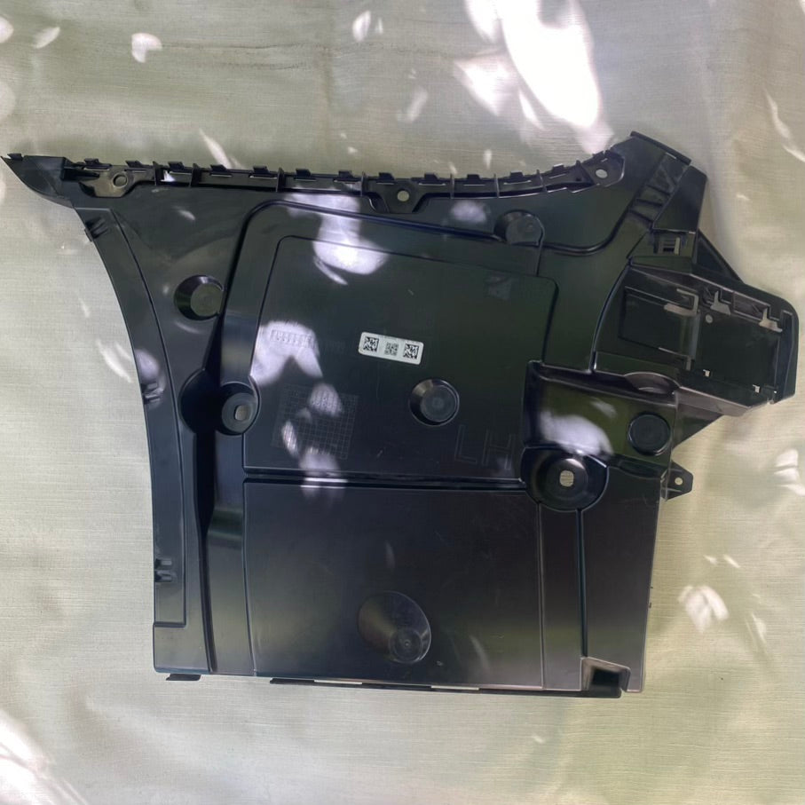 BMW 5 Serisi G30/G31 Arka Sol Tampon Braketi 8098689 18777535
