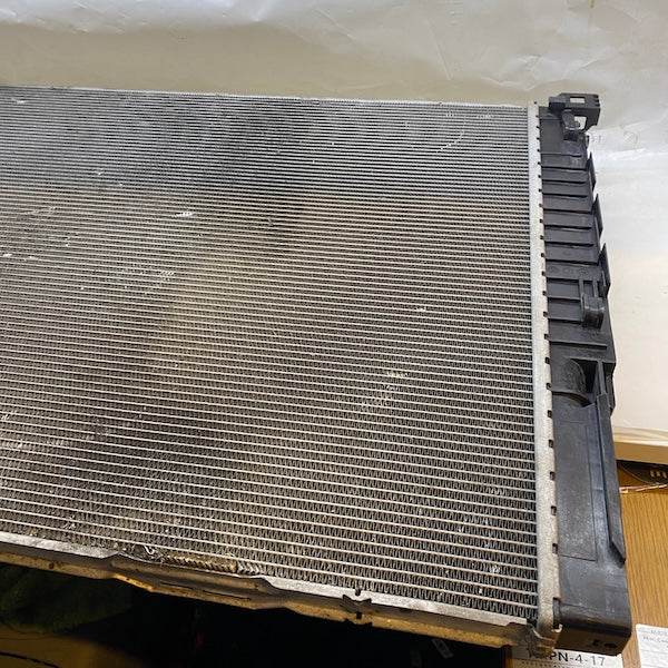 BMW 5/6/7 G30 Su Radyatörü 8686026 Orijinal Çıkma En Uygun Oto Parça