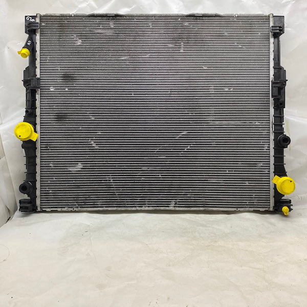 BMW 5/6/7 G30 Su Radyatörü 8686026 Orijinal Çıkma En Uygun Oto Parça