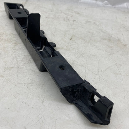 BMW 7 E65 Ön Tampon Bağlantı Braketi Sağ 51117135576