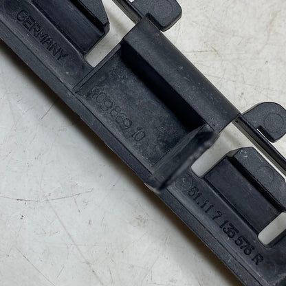 BMW 7 E65 Ön Tampon Bağlantı Braketi Sağ 51117135576