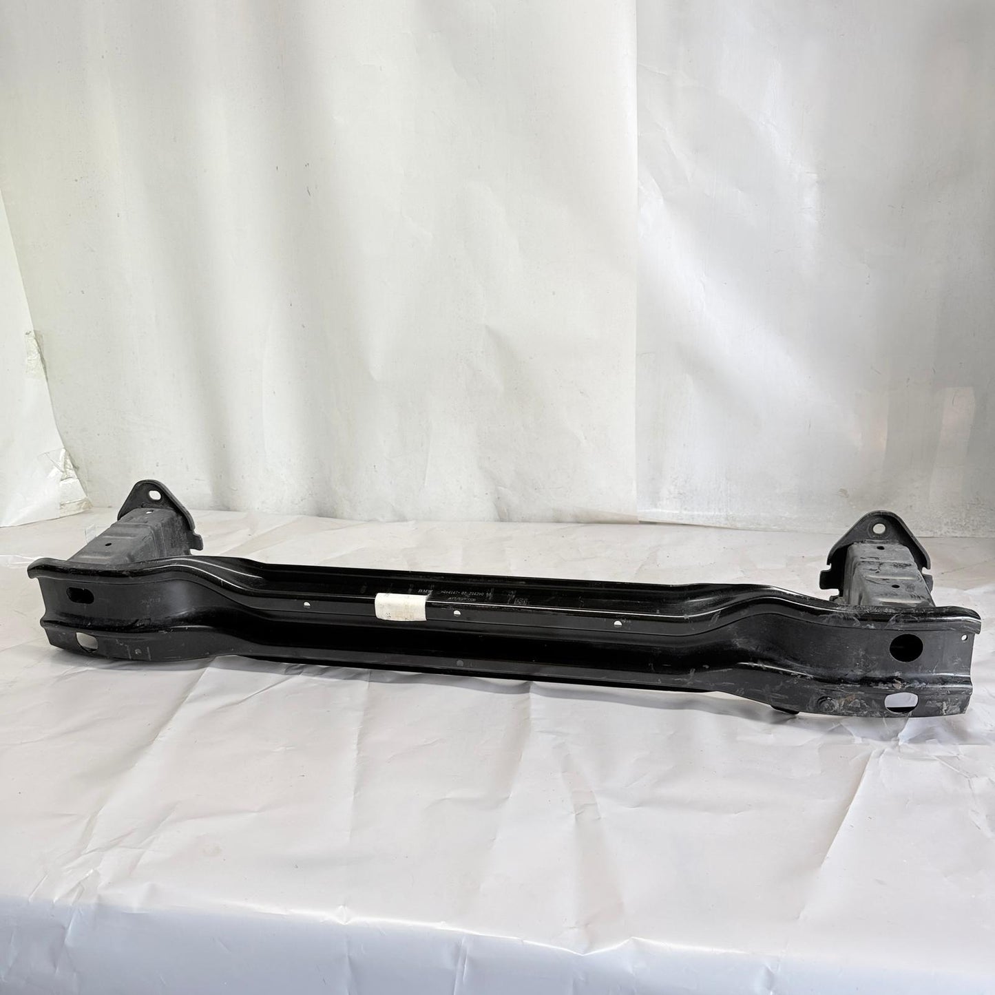 BMW 7 Serisi G70 Arka Tampon Demiri 9464147 21-26 En Uygun Oto Parça