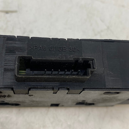 BMW E46 3 Seri Ön Cam Düğmesi 6131-8381512 Orijinal Çıkma