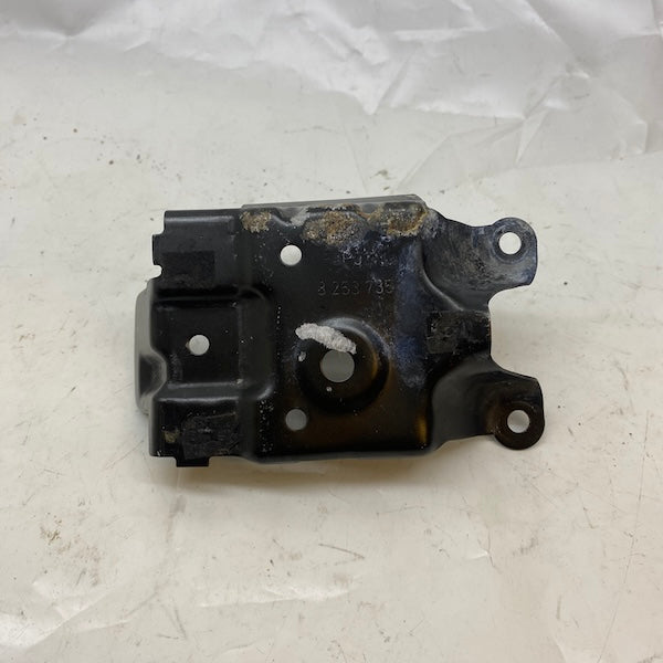 BMW E46 Coupe Kelebek Cam Motor Tutucu Braketi 8253735 00-05