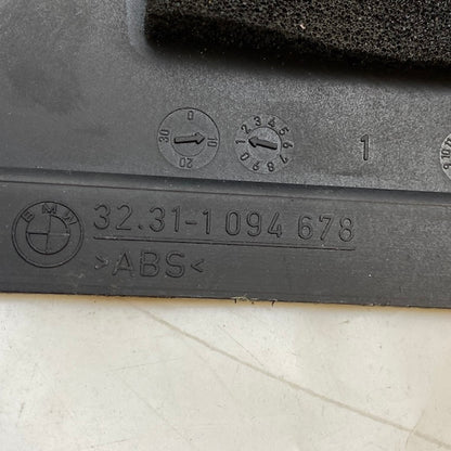 BMW E46 Direksiyon Alt Kapağı 32311094678