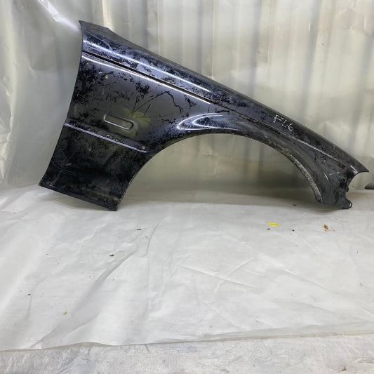 BMW E46 1998-2004 ön sağ çamurluk, orijinal çıkma parça.
